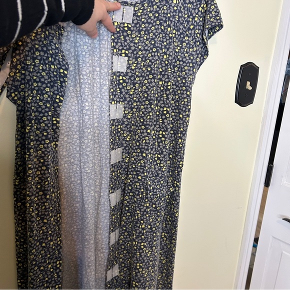 Kindred Braverly Floral Hospital Gown Size Small/Medium/Large - Picture 4 of 8